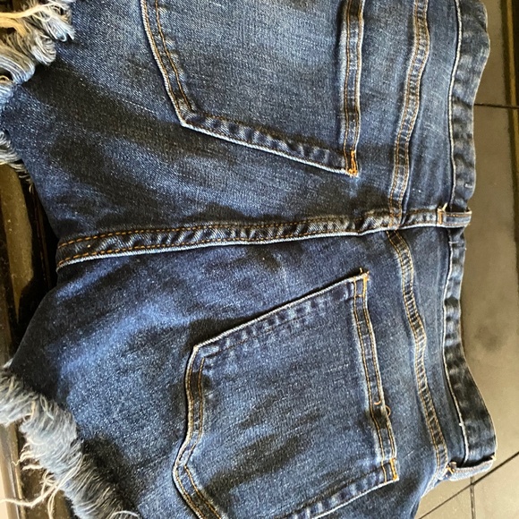 H&M - Picture 2 of 9